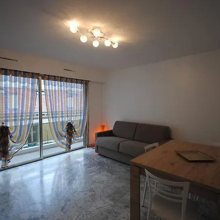 Le Minerve 3p Deb5515 * Cannes