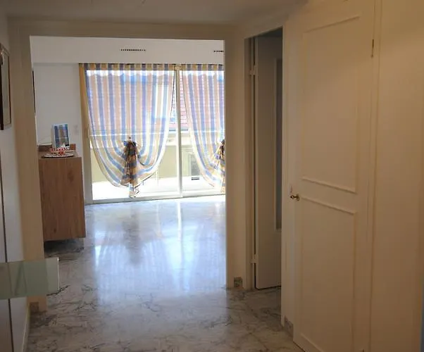 アパート Le Minerve 3p Deb5515